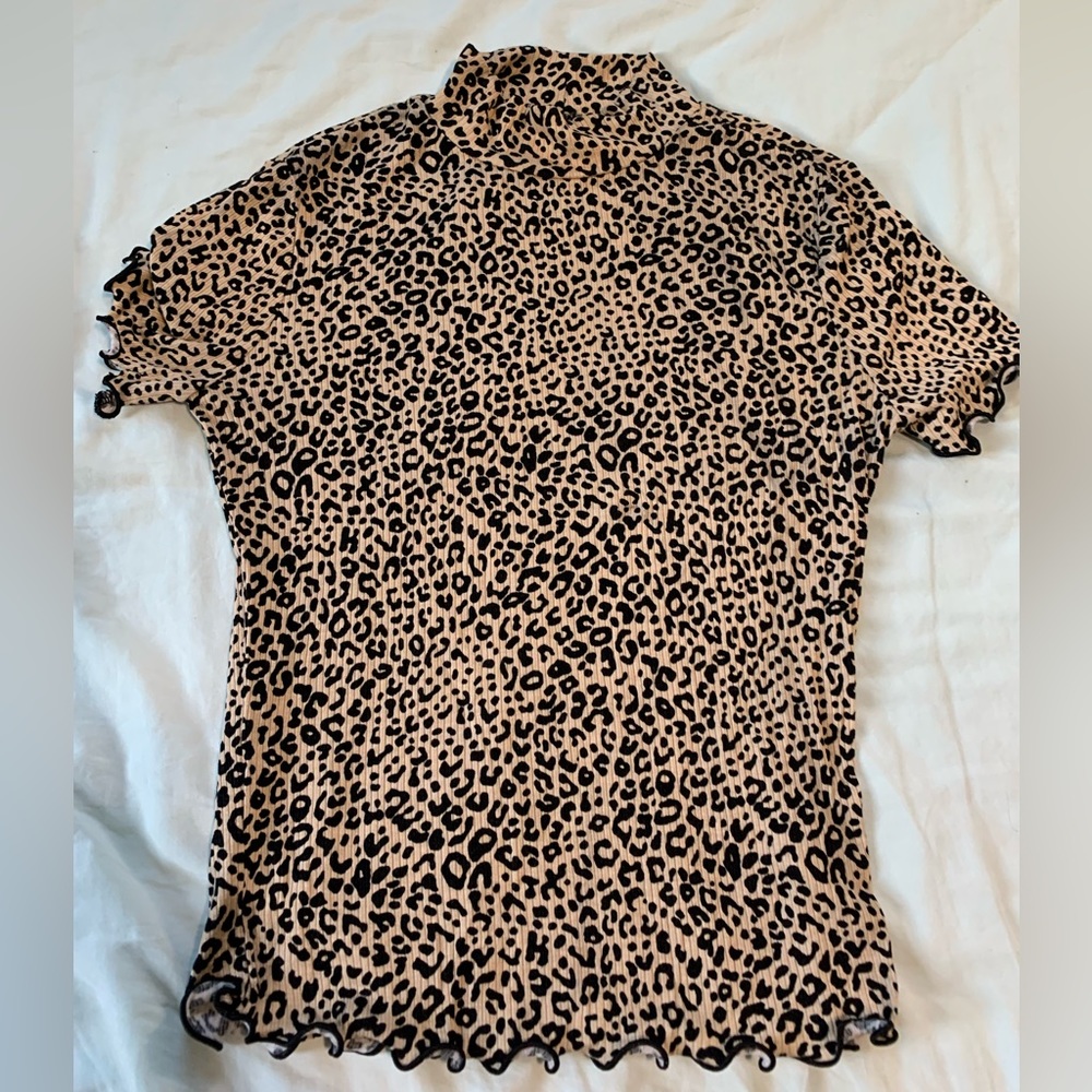 Leopard print top Candies Women’s short sleeve top size XS